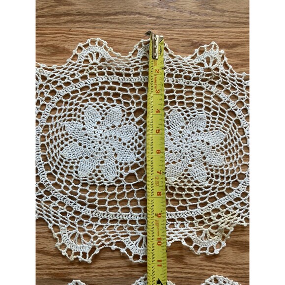 Vintage Embroidered Crocheted Table Runners And Matching Doily - Picture 6 of 8